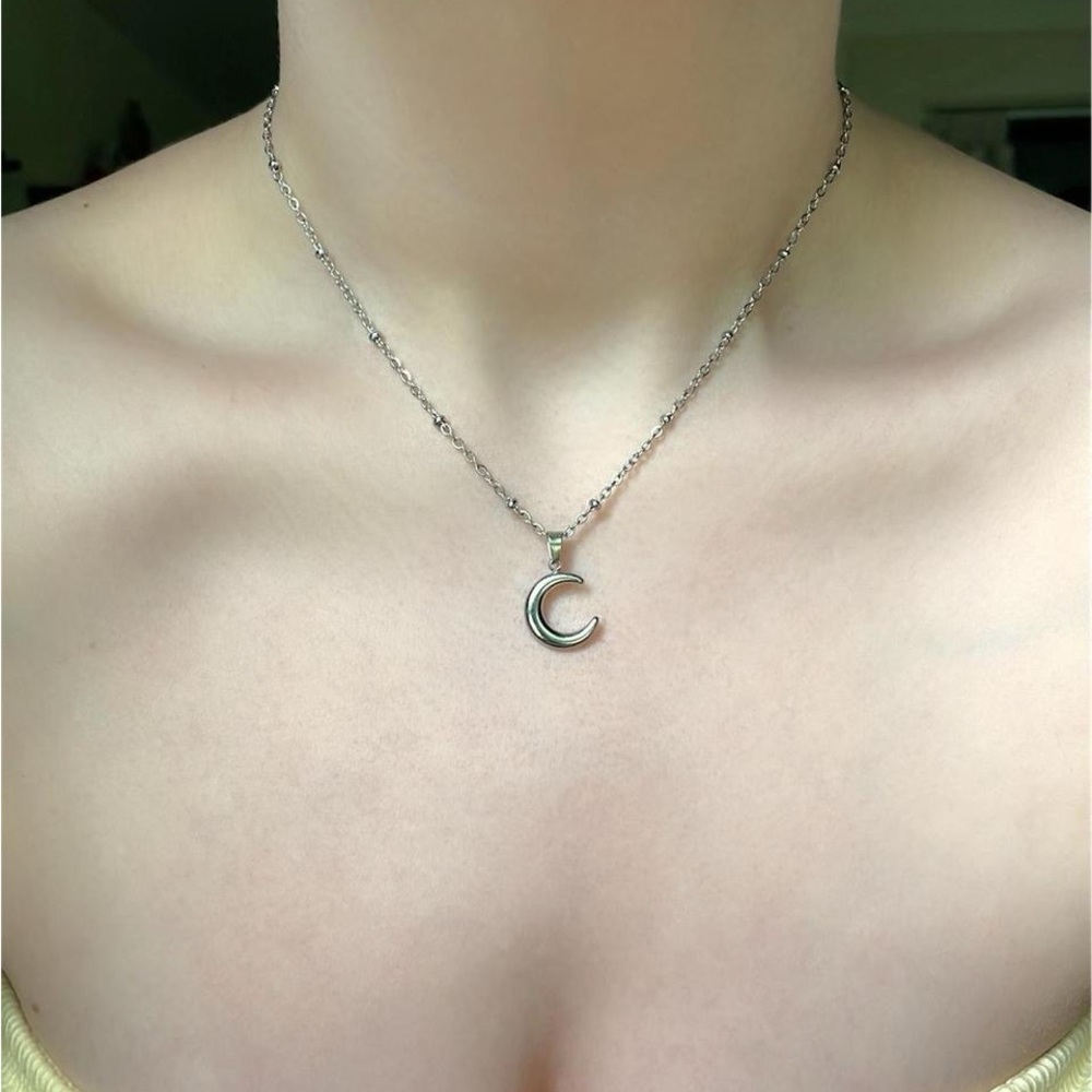 Silver Moon Pendant Necklace